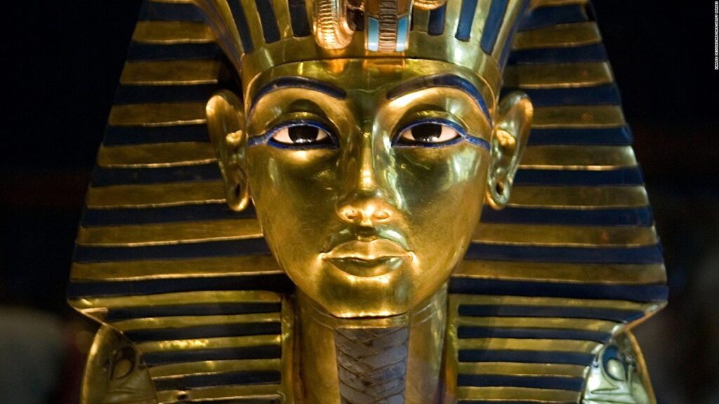 Tutankhamun Statue Up For Sale