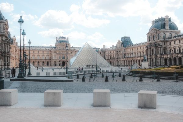 The Louvre is organizing an auction to build Studio, a new educational department.