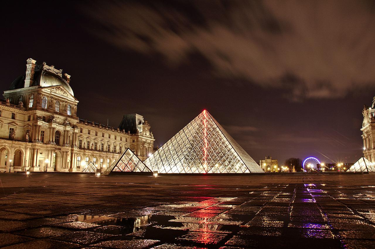 Louvre removes Sackler Name